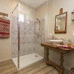 - Odeur De Tilleul Bed and Breakfast