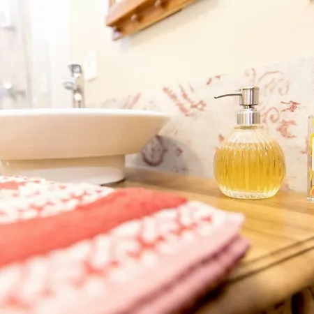 Odeur De Tilleul Bed & Breakfast Montbrison