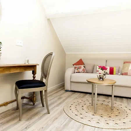 Odeur De Tilleul Montbrison